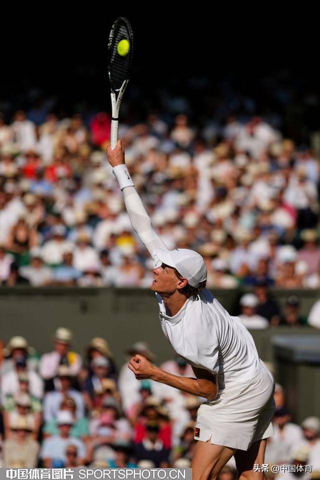 ATP总决赛逆转戴维斯杯，辛纳统治全场